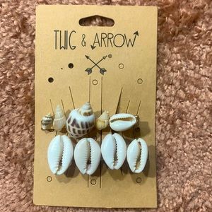 New Twig and Arrow, 2 hair clips. Never worn.